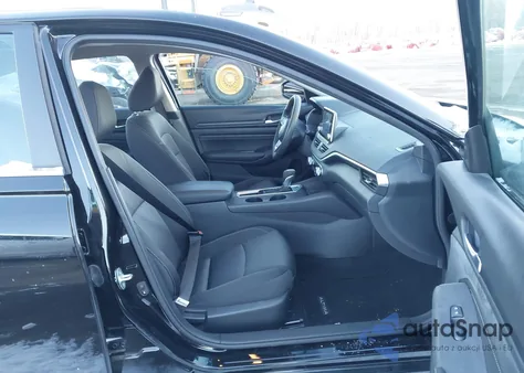 2019 Nissan Altima 2.5 S z USA, uszkodzony, nr VIN 1N4BL4BVXKC143576